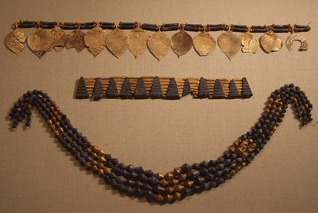 Sumerian Headdress, Necklace, and Hair Ribbons in the Metropolitan Museum of Art, August 2008