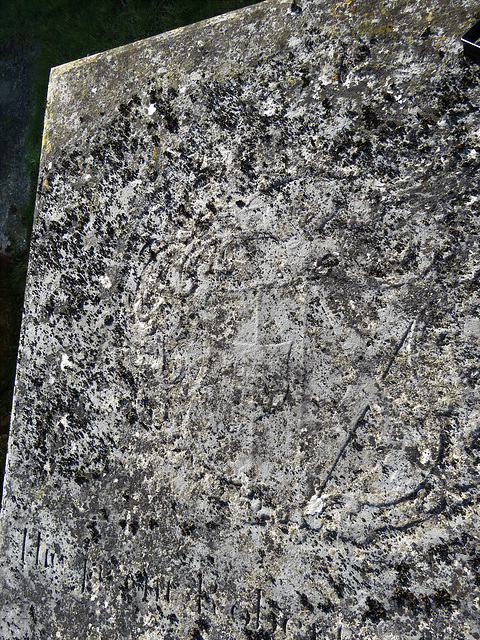 belchamp walter church, essex,heraldry on c18 chest tomb of robert ?