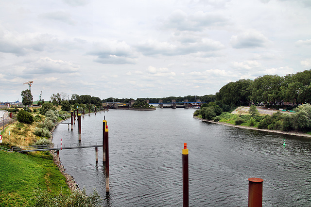 Ruhr von der Karl-Lehr-Brücke aus (Duisburg-Kaßlerfeld) / 22.07.2023