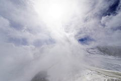 das Allalinhorn ... im Nebel (© Buelipix)