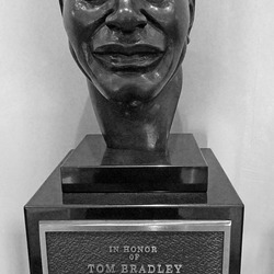 Bust of Tom Bradley (2818)