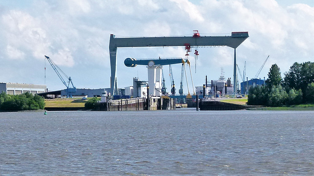 Klappbrücke und Sietas-Werft Neuenfelde