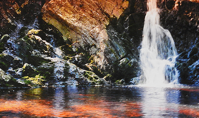 Red pool falls