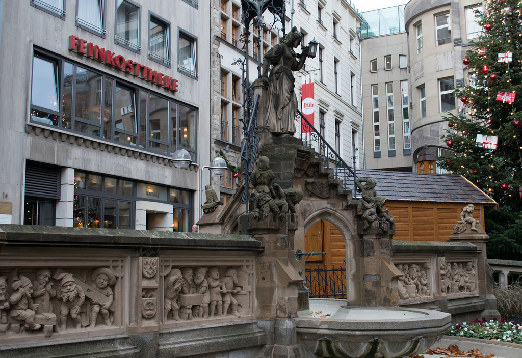 Cologne Heinzelmännchenbrunnen (#0549)