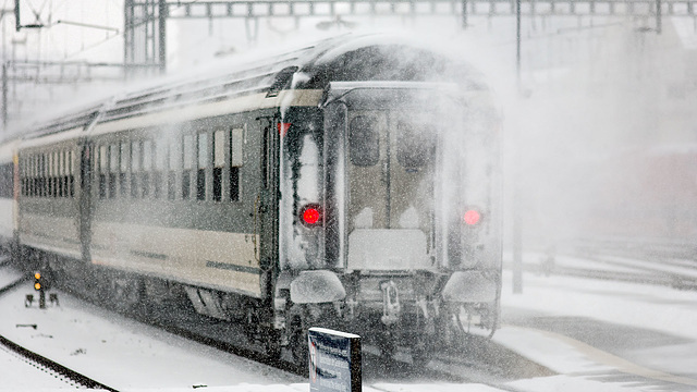 091219 depart train Lausanne neige