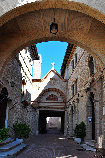 in den Gassen von Assisi (© Buelipix)