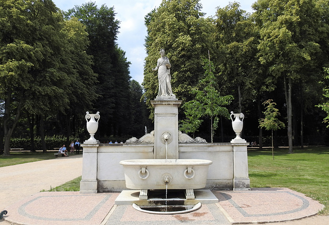 Brunnen im Lustgarten Sanssouci