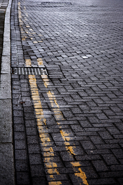 Double Yellow Lines