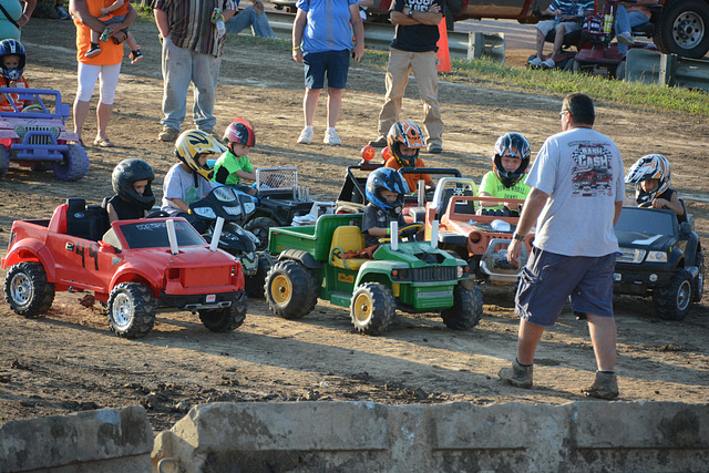 The children's plastic car demolition derby