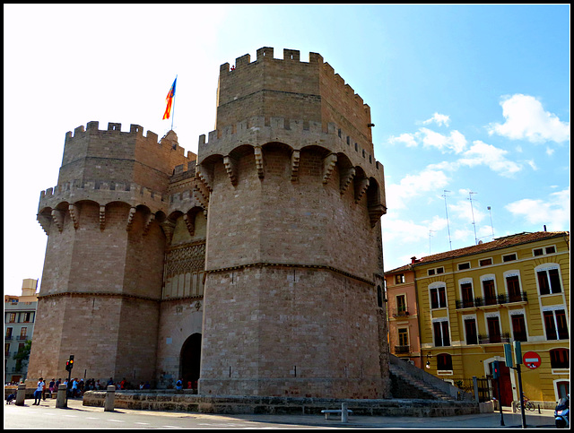 Valencia: torres de Serranos, 2