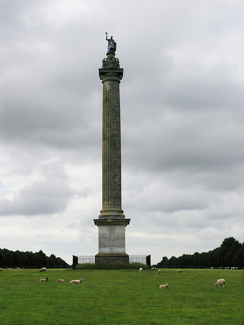 BLENHEIM PALACE COLUMN OF VICTORY