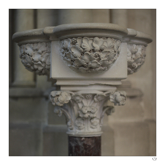 St Thomas de Villeneuve (benitier)
