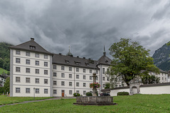 Brunnen im Kloster Engelberg
