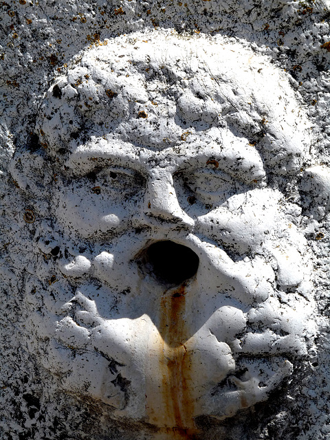 Herculaneum- Public Water Fountain