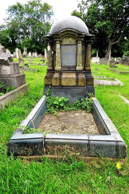 wandsworth cemetery, london