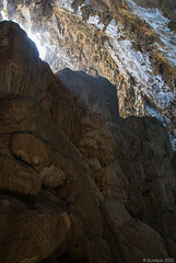 durch die Yathae Pyan Höhle (© Buelipix)
