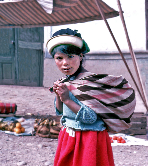 Little girl at the fair in Chupaca - Perú