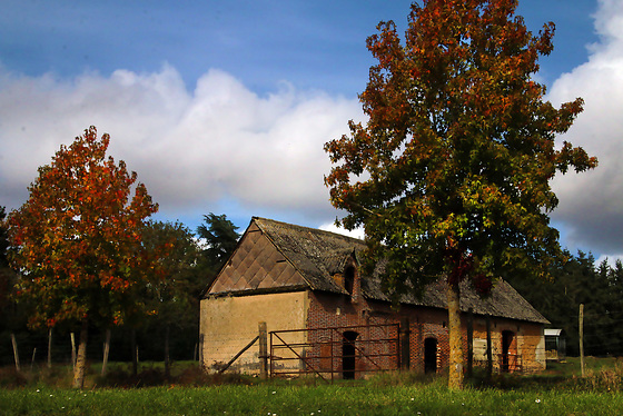 Ancien corps de ferme à Fontenay-sur-Eure .