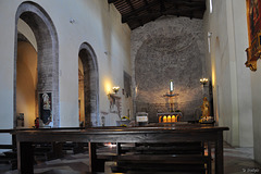 in einer der viiiielen Kirchen von Assisi (© Buelipix)