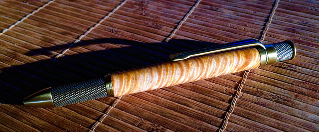 curly maple pen