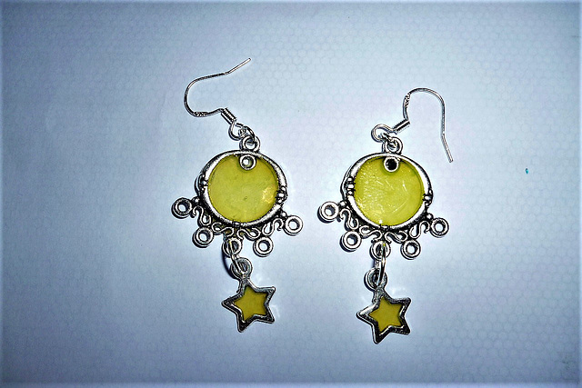 Pale lemon earrings with additional stars