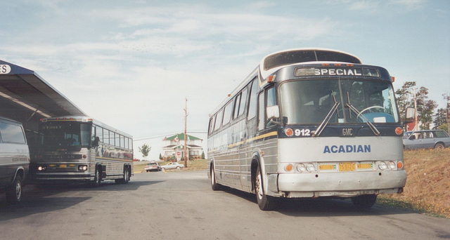 Acadian Lines 912 and 118 at New Glasgow, Nova Scotia - 7 Sep 1992 (Ref 173-34)