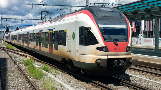 2605y12 Renens RABe523 0