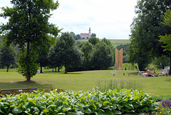 Bad Kötzting - Kurpark mit Blick zur Wallfahrtskirche Weißenregen