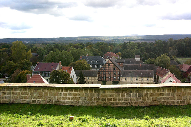 Über die Schlossmauer nach Süden