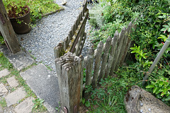 open HFF to the guards of herbs (cloister)