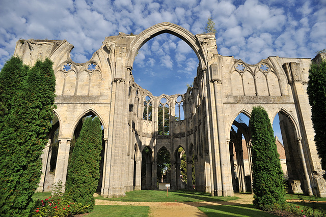 Ruines de l'église abbatiale d'Ourscamp - Oise