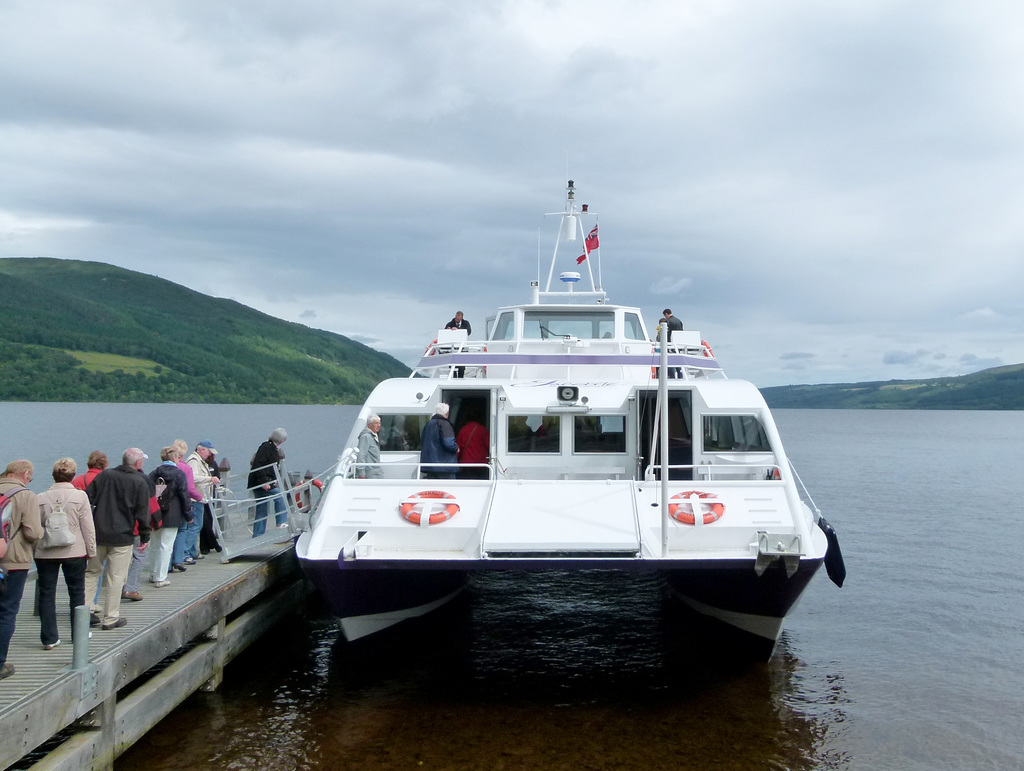 Schifffahrt auf dem Loch Ness