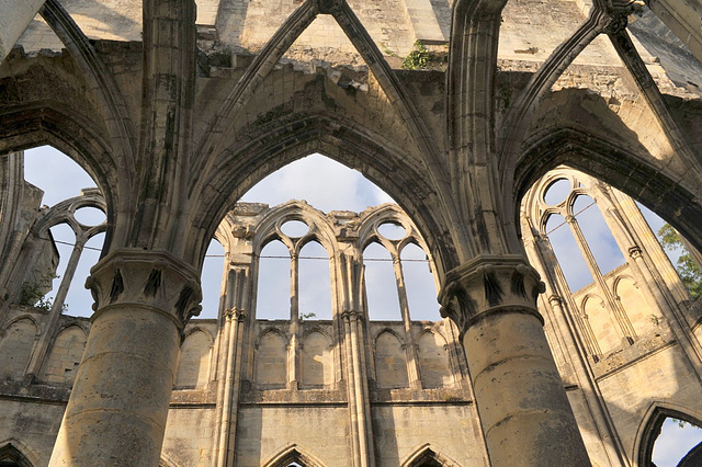 Ruines de l'église abbatiale d'Ourscamp - Oise