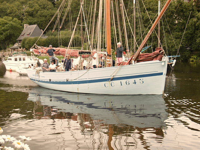 MARCHE AVEC Concarneau