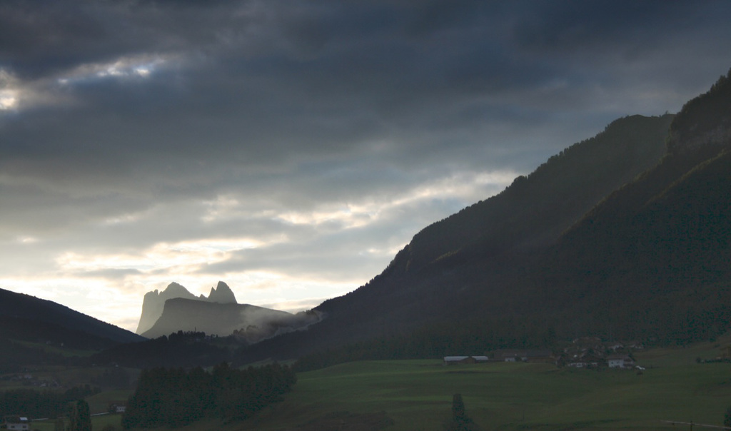 Dawn over Kastelruth