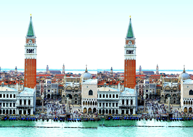 Venedig Durchfahrt 6. X3D.  ©UdoSm