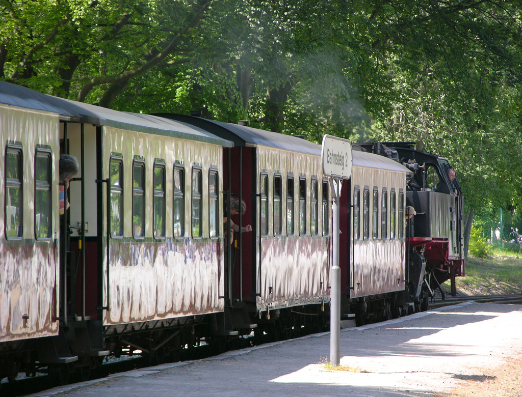 Molli am Bahnhof Heiligendamm