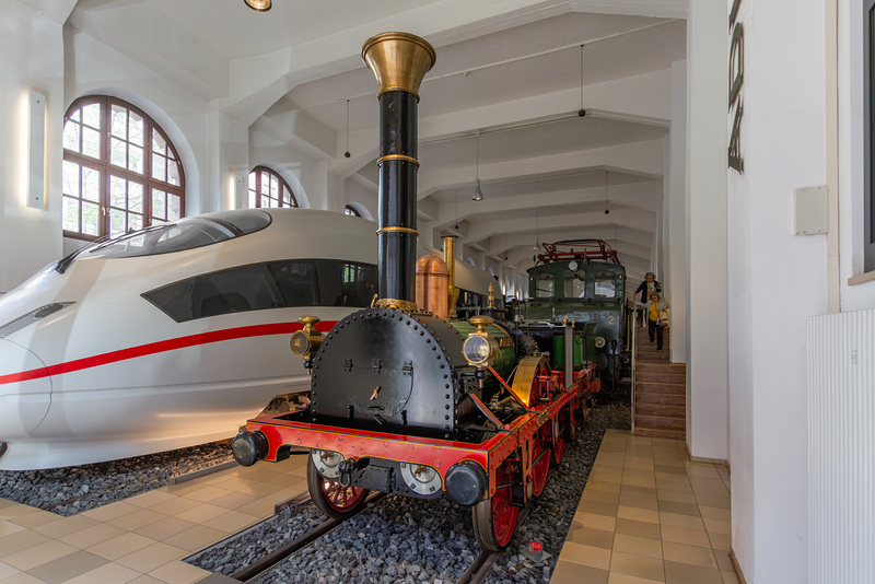 Vom Adler zum ICE ... Eisenbahn im Wandel der Zeit