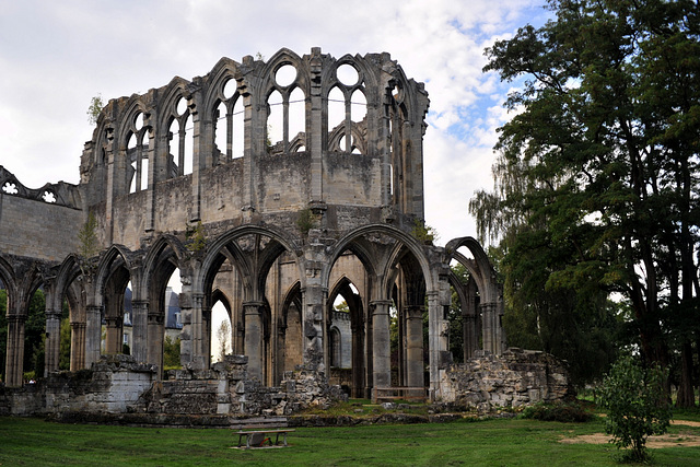 Ruines de l'église abbatiale d'Ourscamp - Oise