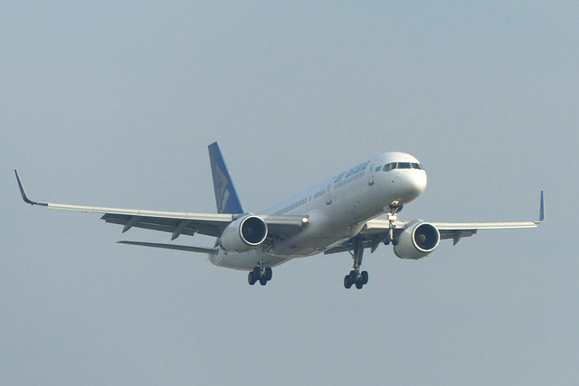 P4-MAS approaching Heathrow - 12 March 2016