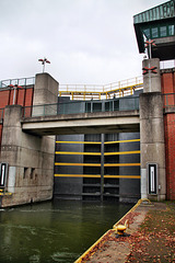 Schleuse Henrichenburg, geschlossenes Tor (Schleusenpark Waltrop) / 17.10.2024