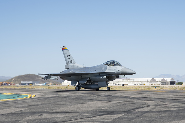 General Dynamics F-16C Fighting Falcon 87-0301