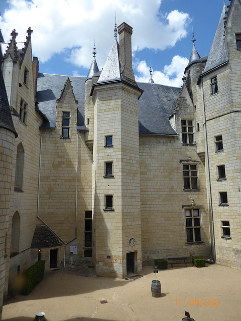 le château de MONTREUIL BELLAY 2/3