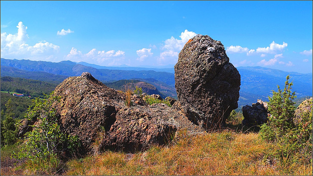 Un paesaggio di rocce ofiolitiche presso il Gruppo