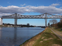 Die Hochbrücke ohne Schwebefähre