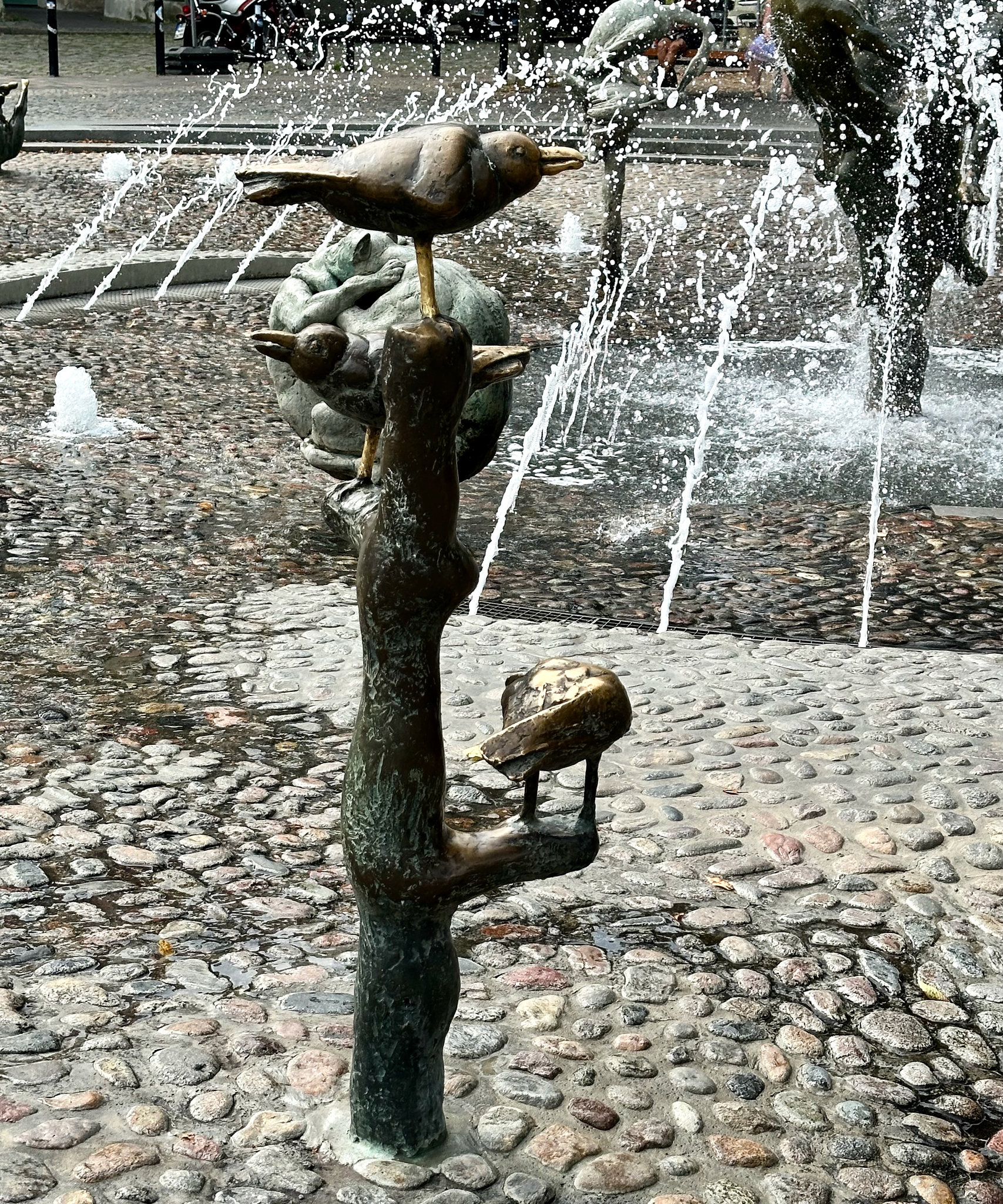 auf dem 'Brunnen der Lebensfreude'
