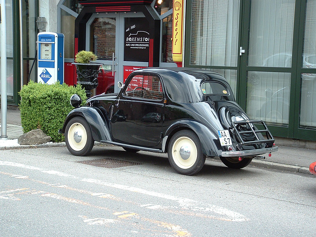 unbekannter Oldtimer