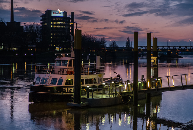 Pusdorf ferry