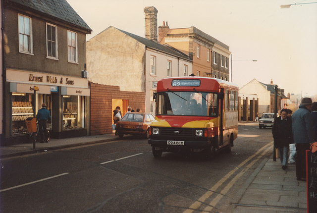 Eastern Counties TH914 (C914 BEX) in Bury St. Edmunds - 3 Jan 1987