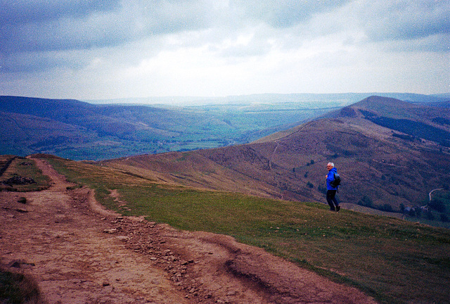 Looking along the ridge from Mam Tor towards Hollins Cross, Back Tor and on to Loose Hill (Scan from 1989)